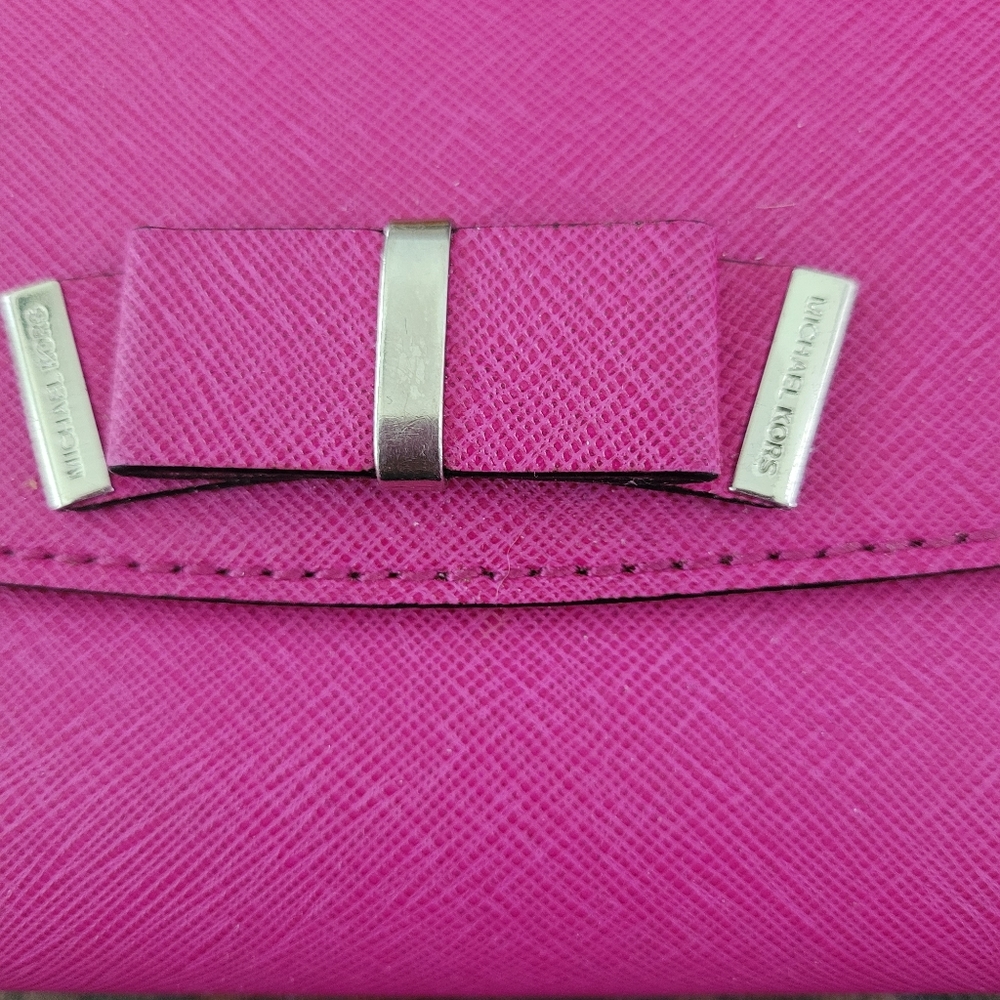 Authentic Kiera Mk flat wallet